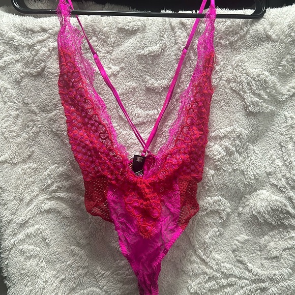 ❤️ 😍Valentine’s Victoria’s Secret teddy!😍❤️ - Picture 1 of 6